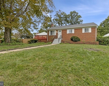 7025 Strathmore Street - Photo Thumbnail 8