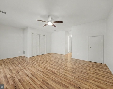 6941 Compton Lane - Photo Thumbnail 27