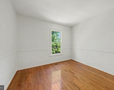6941 Compton Lane - Photo Thumbnail 16