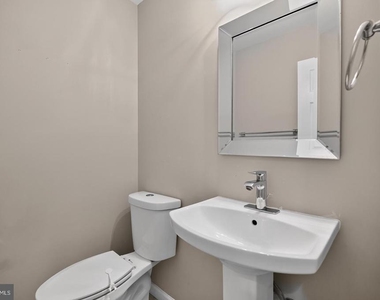 6176 Martins Landing Court - Photo Thumbnail 13