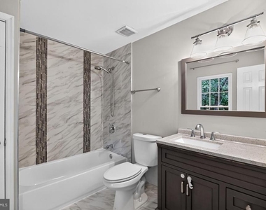 6176 Martins Landing Court - Photo Thumbnail 16