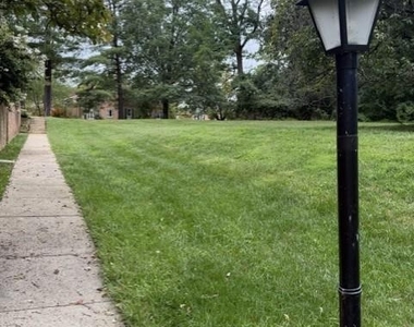 9291 Bailey Lane - Photo Thumbnail 3