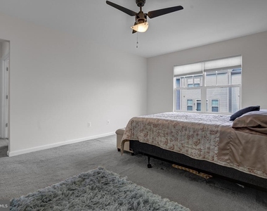 102 Gretchen Court - Photo Thumbnail 26