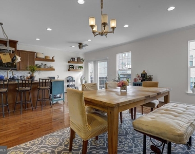 102 Gretchen Court - Photo Thumbnail 2