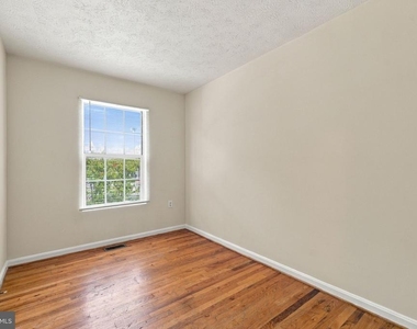 111 Nottoway Drive - Photo Thumbnail 20