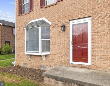 111 Nottoway Drive - Photo Thumbnail 5