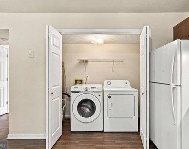 111 Nottoway Drive - Photo Thumbnail 16