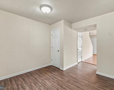 111 Nottoway Drive - Photo Thumbnail 19