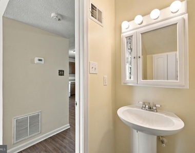 111 Nottoway Drive - Photo Thumbnail 30