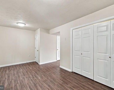 111 Nottoway Drive - Photo Thumbnail 14