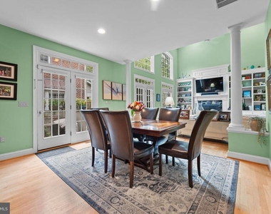 4304 Lorcom Lane - Photo Thumbnail 10