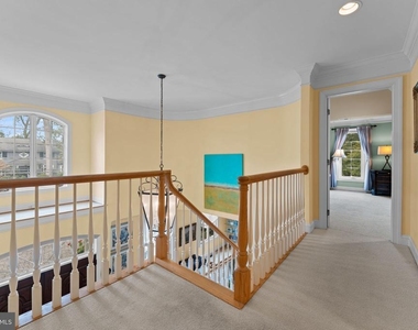 4304 Lorcom Lane - Photo Thumbnail 17