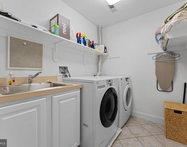 4304 Lorcom Lane - Photo Thumbnail 36