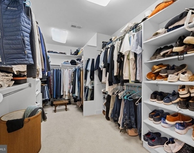 4304 Lorcom Lane - Photo Thumbnail 20
