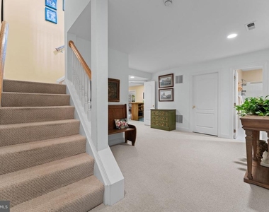4304 Lorcom Lane - Photo Thumbnail 28