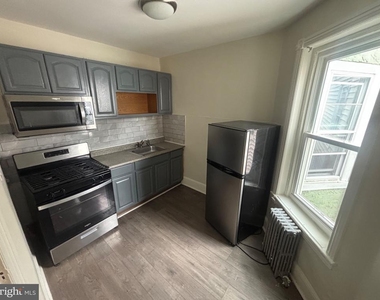 725 E Cornwall Street - Photo Thumbnail 5