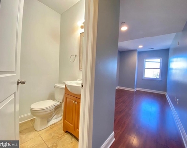 1419 N 17th Street - Photo Thumbnail 3
