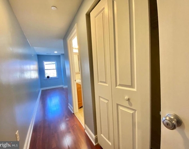 1419 N 17th Street - Photo Thumbnail 14