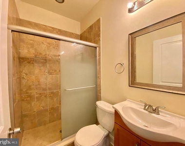 1419 N 17th Street - Photo Thumbnail 10