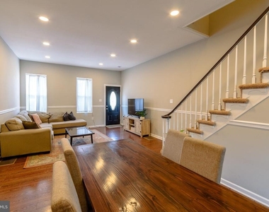 2627 E Thompson Street - Photo Thumbnail 4