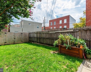 2627 E Thompson Street - Photo Thumbnail 21