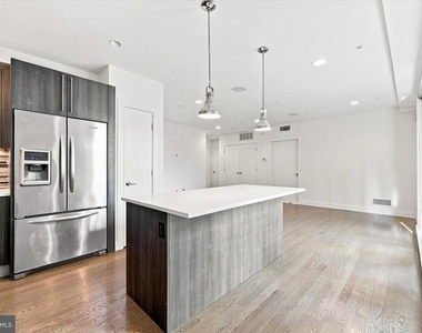 138-40 N Front Street - Photo Thumbnail 4