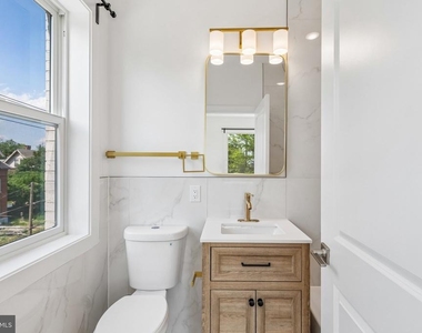 239 S Farragut Street - Photo Thumbnail 6