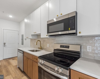 239 S Farragut Street - Photo Thumbnail 24