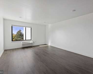 404 Fountain Street - Photo Thumbnail 4