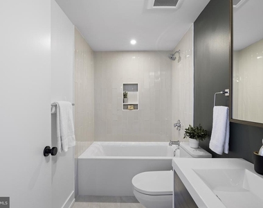 5200 Chester Avenue - Photo Thumbnail 9