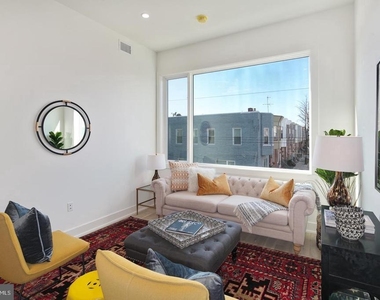 2031 S 20th Street - Photo Thumbnail 1