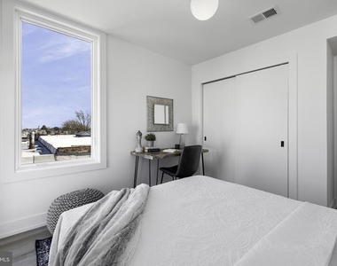 5200 Chester Avenue - Photo Thumbnail 15