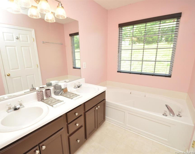 2820 Gross Avenue - Photo Thumbnail 25