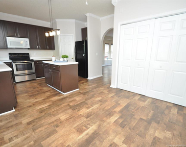 2820 Gross Avenue - Photo Thumbnail 9