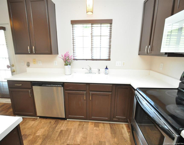 2820 Gross Avenue - Photo Thumbnail 11