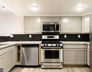 1329 Lombard Street - Photo Thumbnail 23