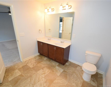 140 Hallow Oak Street - Photo Thumbnail 29
