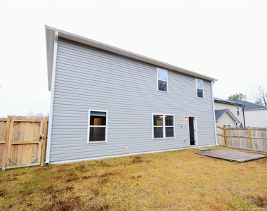 140 Hallow Oak Street - Photo Thumbnail 32