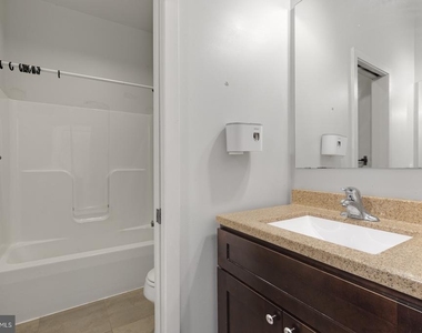 1737 N Howard Street - Photo Thumbnail 10