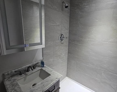 2126 S Norwood Street - Photo Thumbnail 9