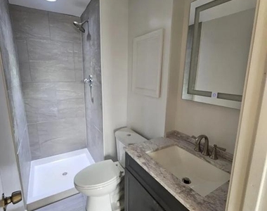 2126 S Norwood Street - Photo Thumbnail 5