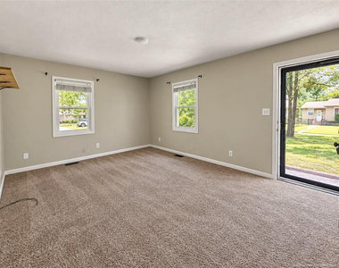 7259 Ainsley Street - Photo Thumbnail 4