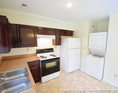 6635 Abbey Lane - Photo Thumbnail 6