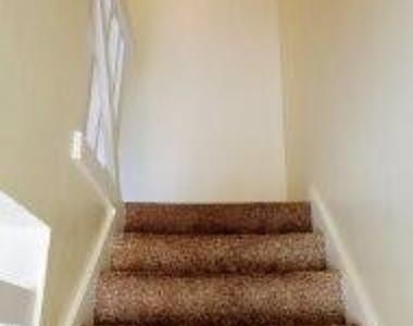 6635 Abbey Lane - Photo Thumbnail 7