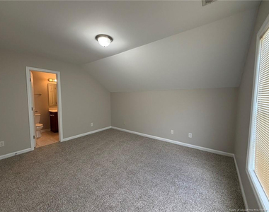 224 Fallingleaf Drive - Photo Thumbnail 17