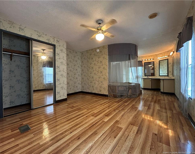 114 Plymouth Way - Photo Thumbnail 3