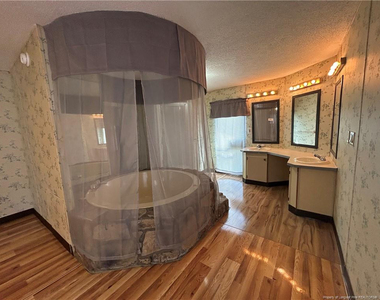114 Plymouth Way - Photo Thumbnail 4