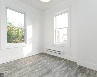 2434 E Dauphin Street - Photo Thumbnail 11