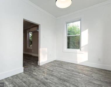 2434 E Dauphin Street - Photo Thumbnail 10