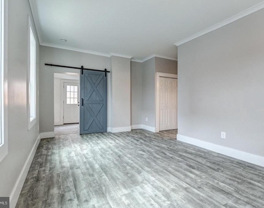 2434 E Dauphin Street - Photo Thumbnail 8